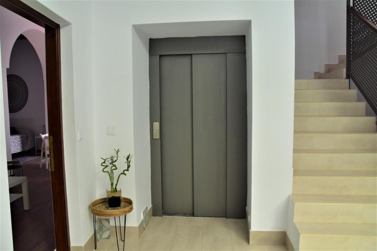 Apartamentos Turisticos Mamelon Jerez de la Frontera Exteriör bild