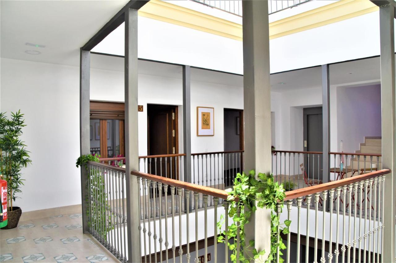 Apartamentos Turisticos Mamelon Jerez de la Frontera Exteriör bild