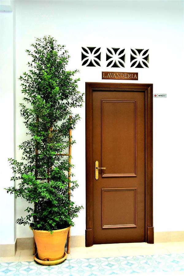 Apartamentos Turisticos Mamelon Jerez de la Frontera Exteriör bild