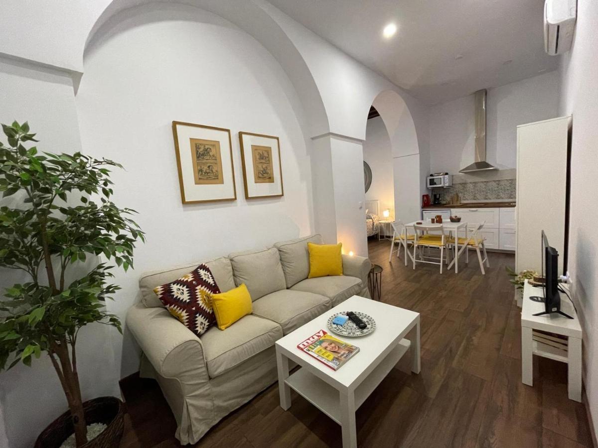 Apartamentos Turisticos Mamelon Jerez de la Frontera Exteriör bild