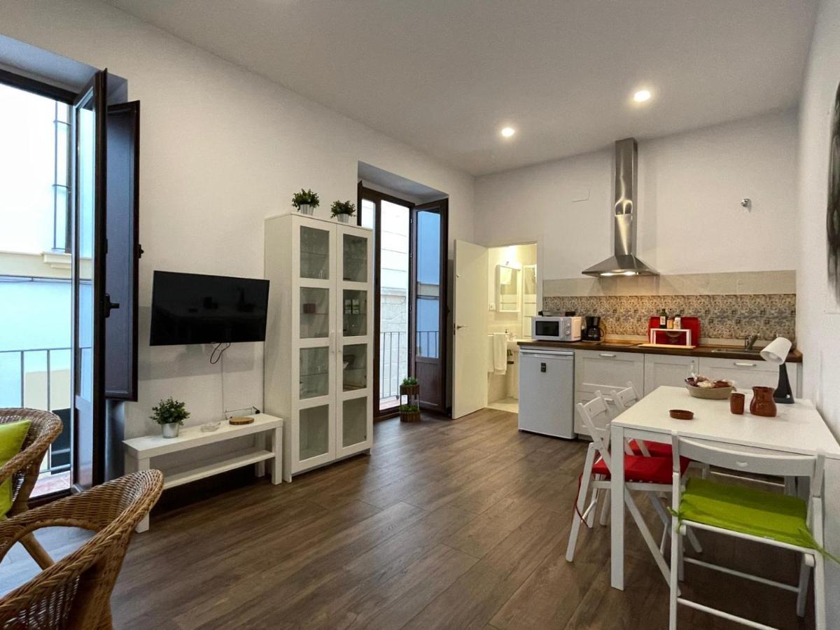 Apartamentos Turisticos Mamelon Jerez de la Frontera Exteriör bild